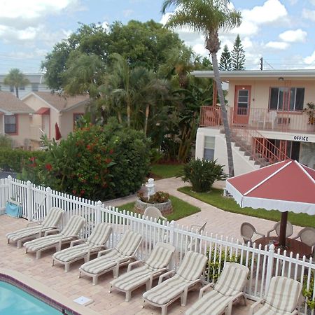Carlton House Motel And Suites St. Pete Beach Esterno foto