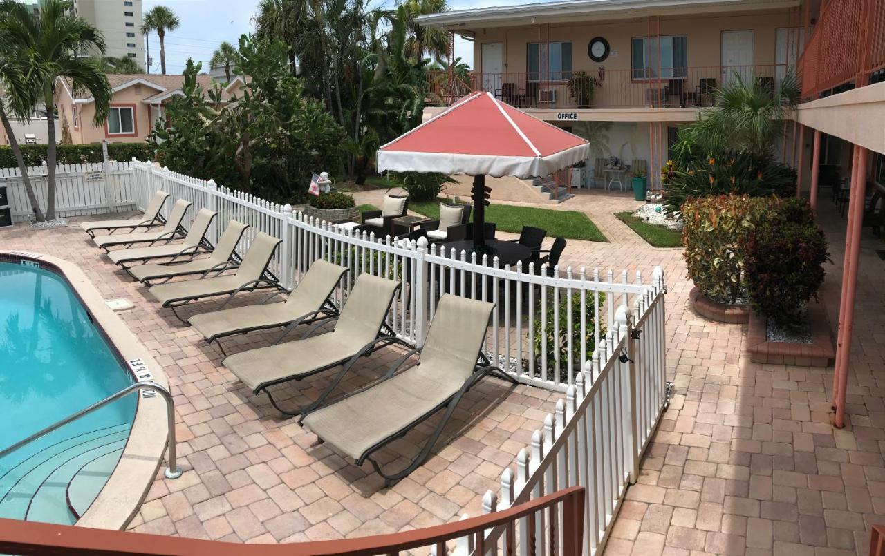 Carlton House Motel And Suites St. Pete Beach Esterno foto
