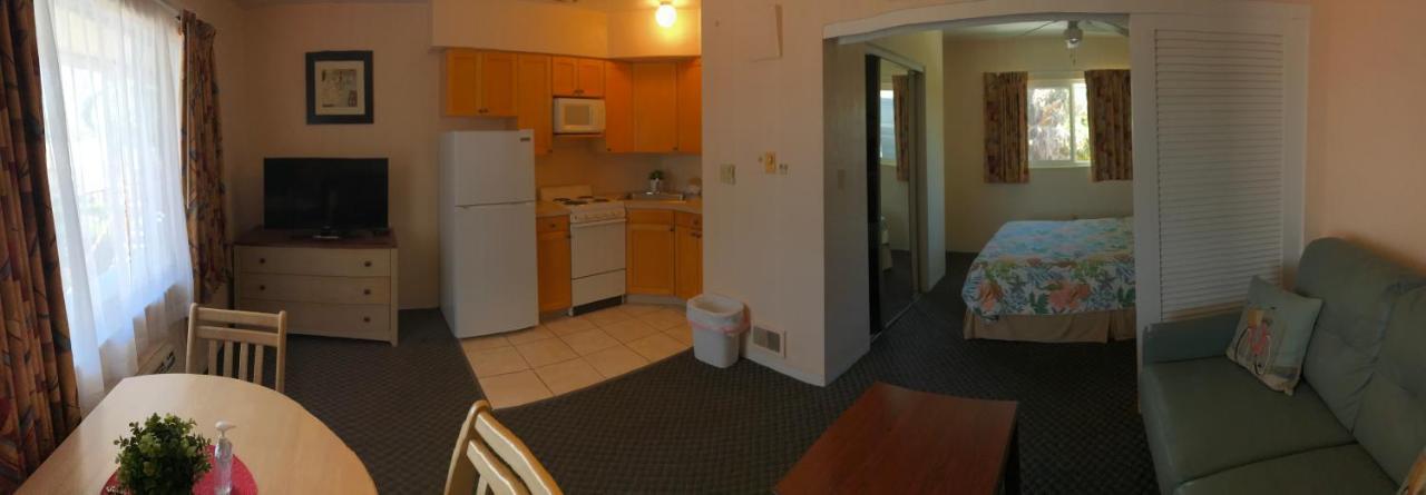 Carlton House Motel And Suites St. Pete Beach Esterno foto