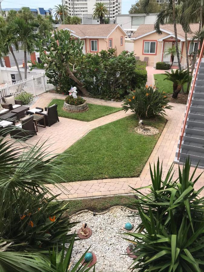 Carlton House Motel And Suites St. Pete Beach Esterno foto