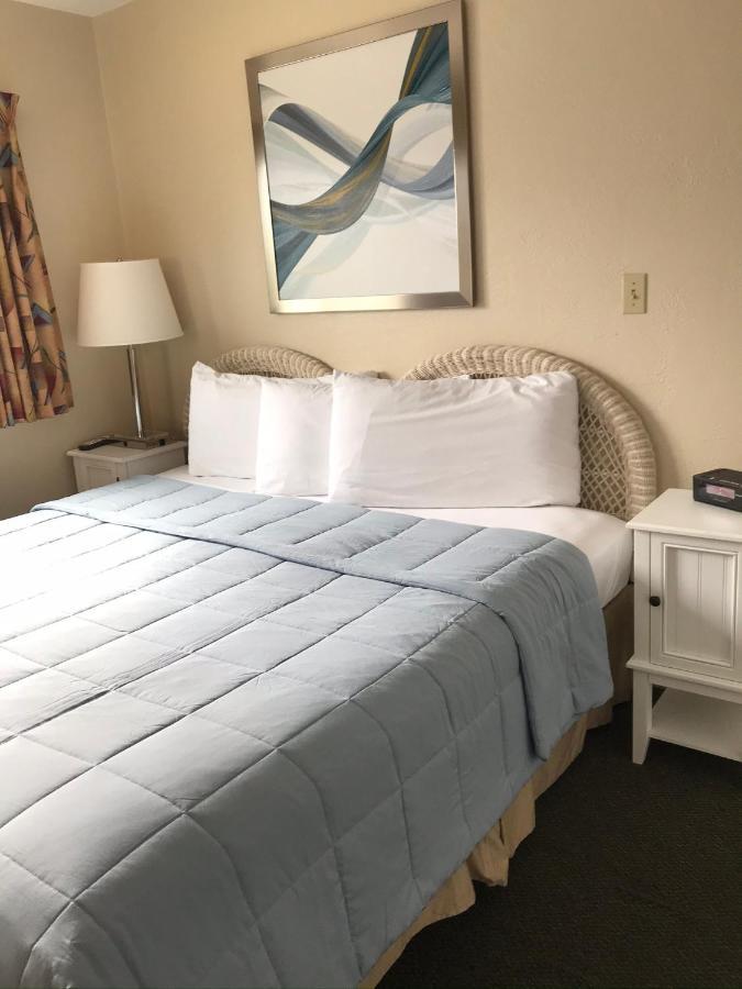 Carlton House Motel And Suites St. Pete Beach Esterno foto