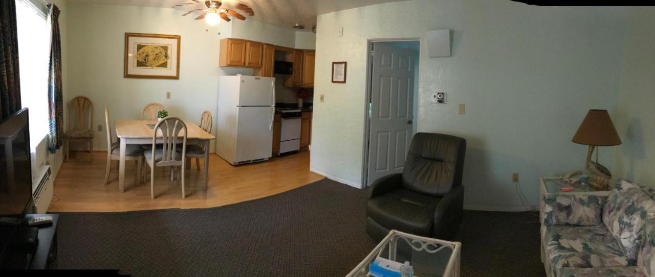 Carlton House Motel And Suites St. Pete Beach Esterno foto
