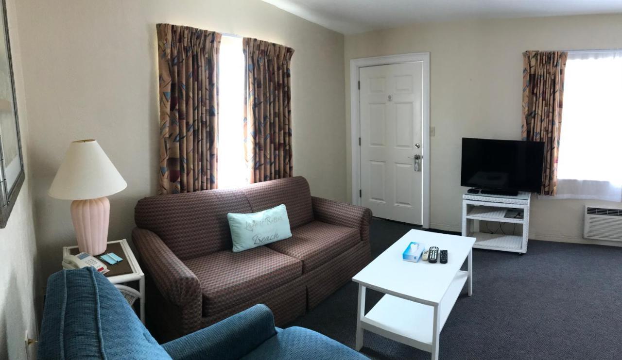 Carlton House Motel And Suites St. Pete Beach Esterno foto