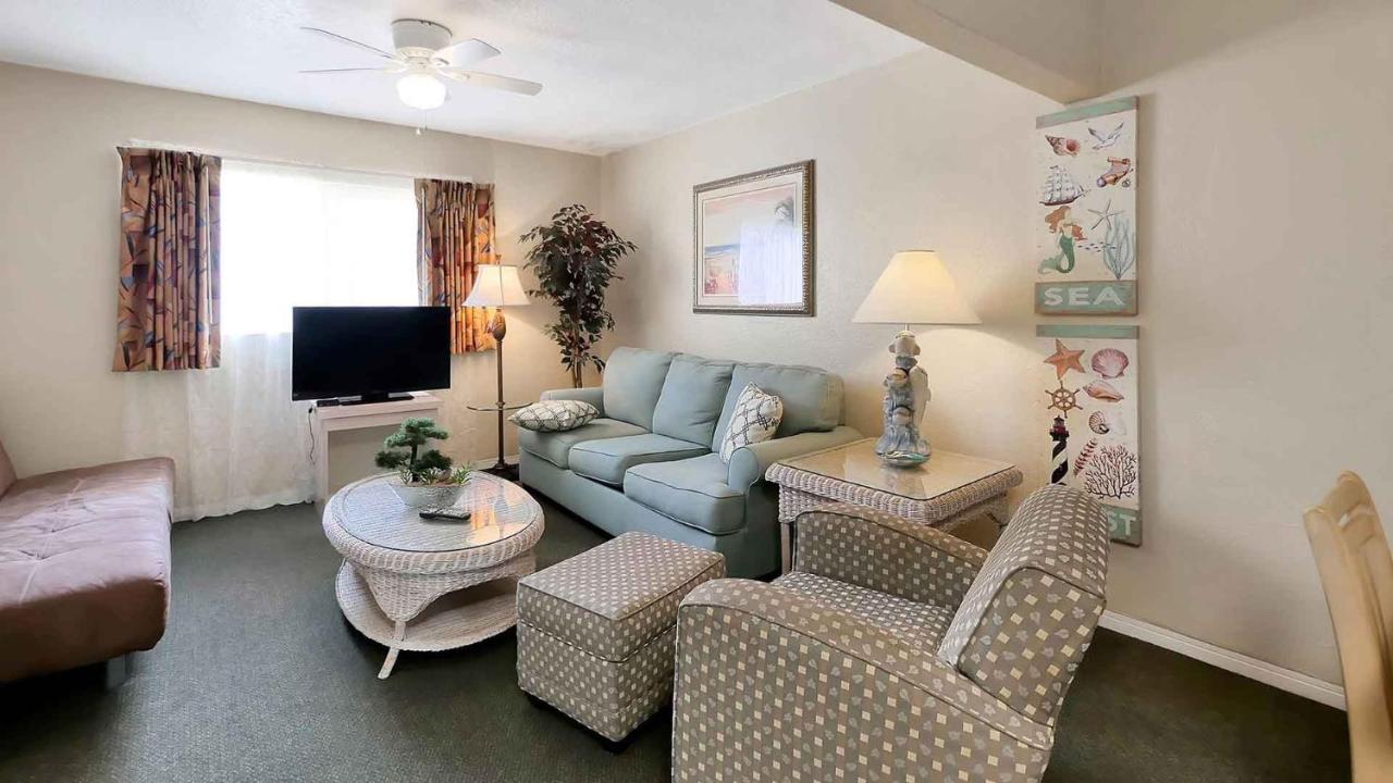 Carlton House Motel And Suites St. Pete Beach Esterno foto