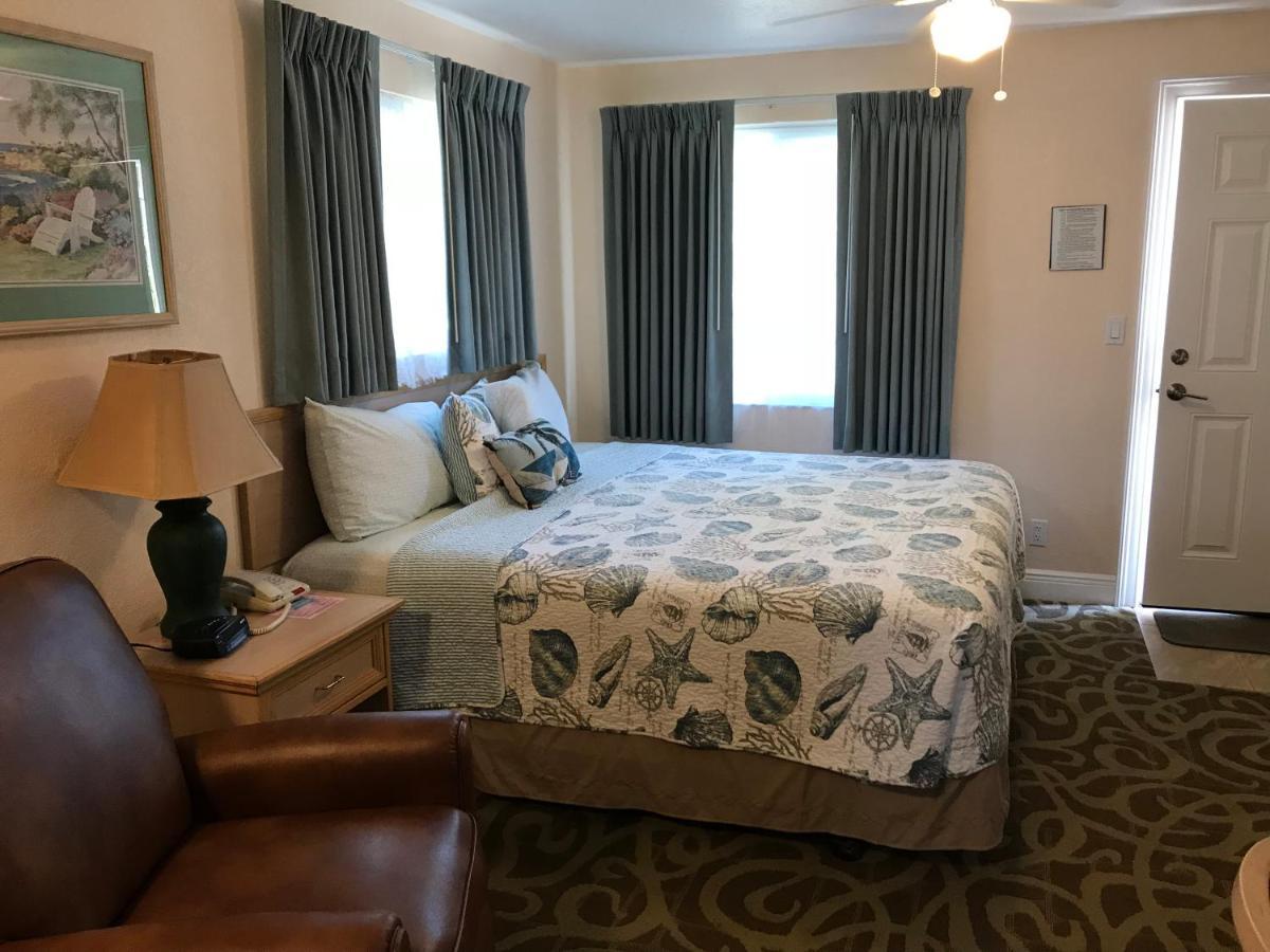 Carlton House Motel And Suites St. Pete Beach Esterno foto