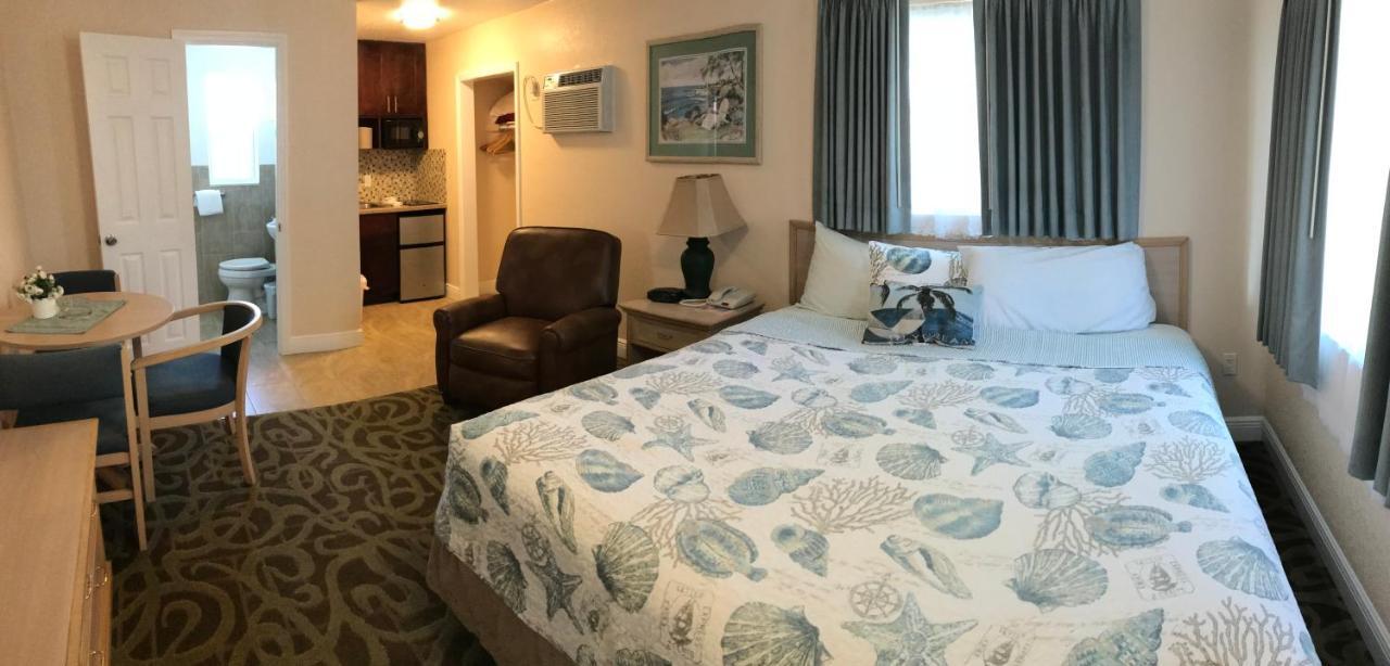 Carlton House Motel And Suites St. Pete Beach Esterno foto