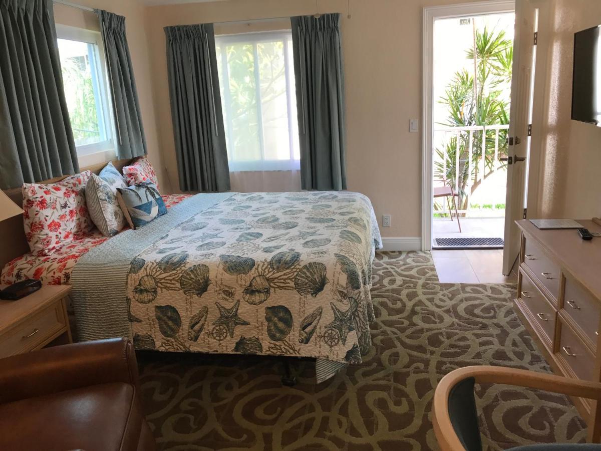 Carlton House Motel And Suites St. Pete Beach Esterno foto