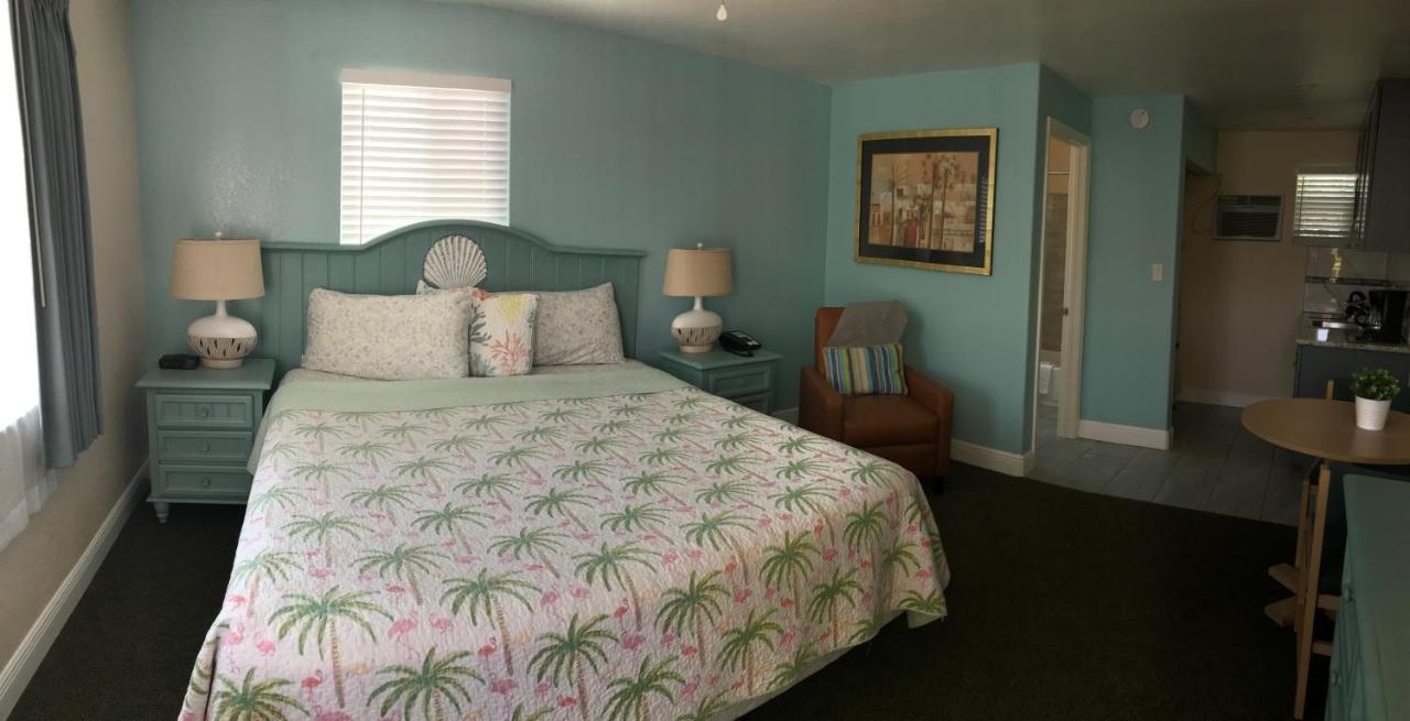 Carlton House Motel And Suites St. Pete Beach Esterno foto